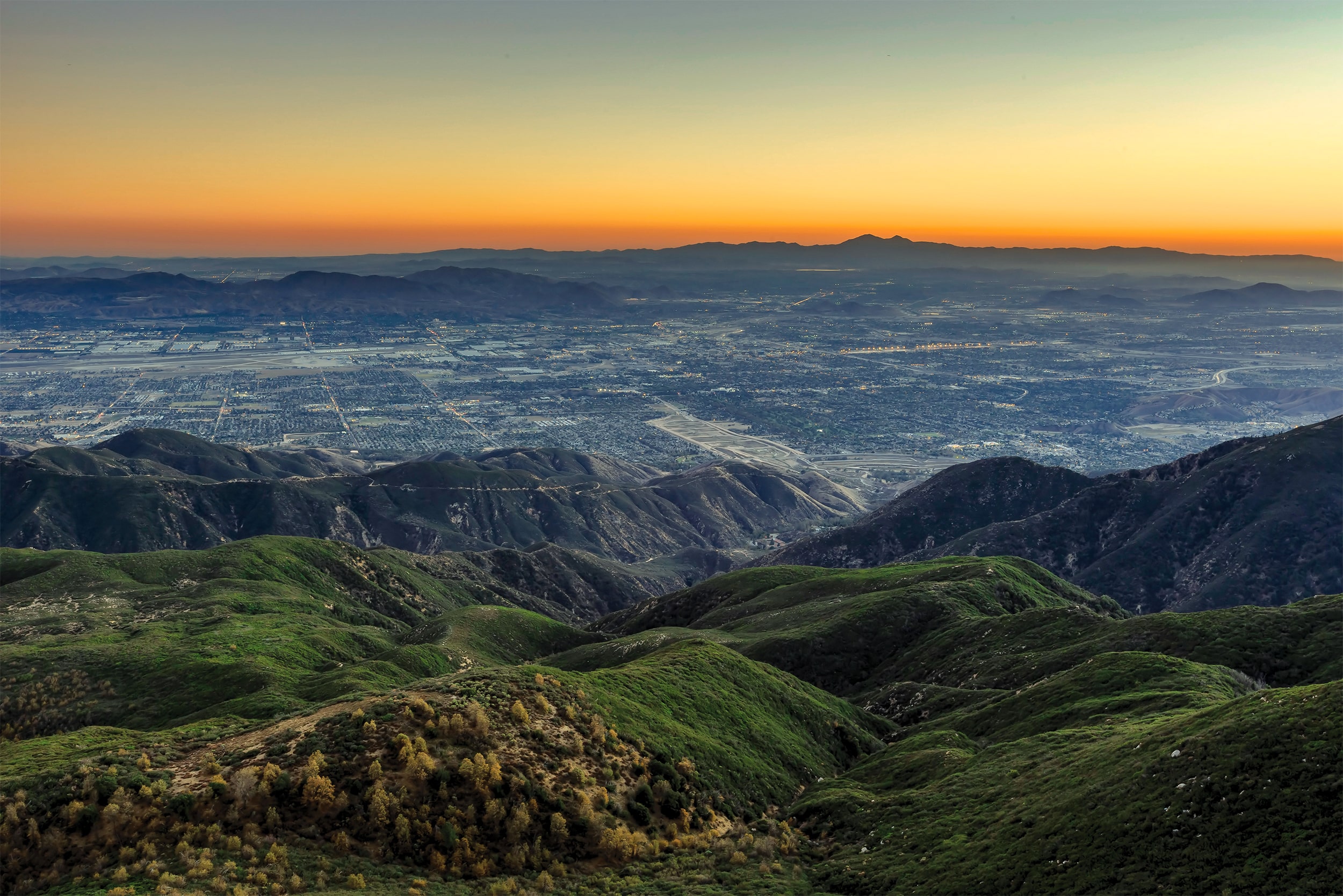 Advanced Manufacturing by the Numbers background image